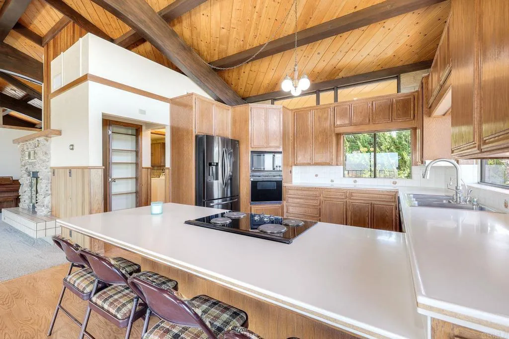 https://cdn.realtyfeed.com/cdn/127/306565813/8277f3ac46257c62d115c351fd91378a.webp