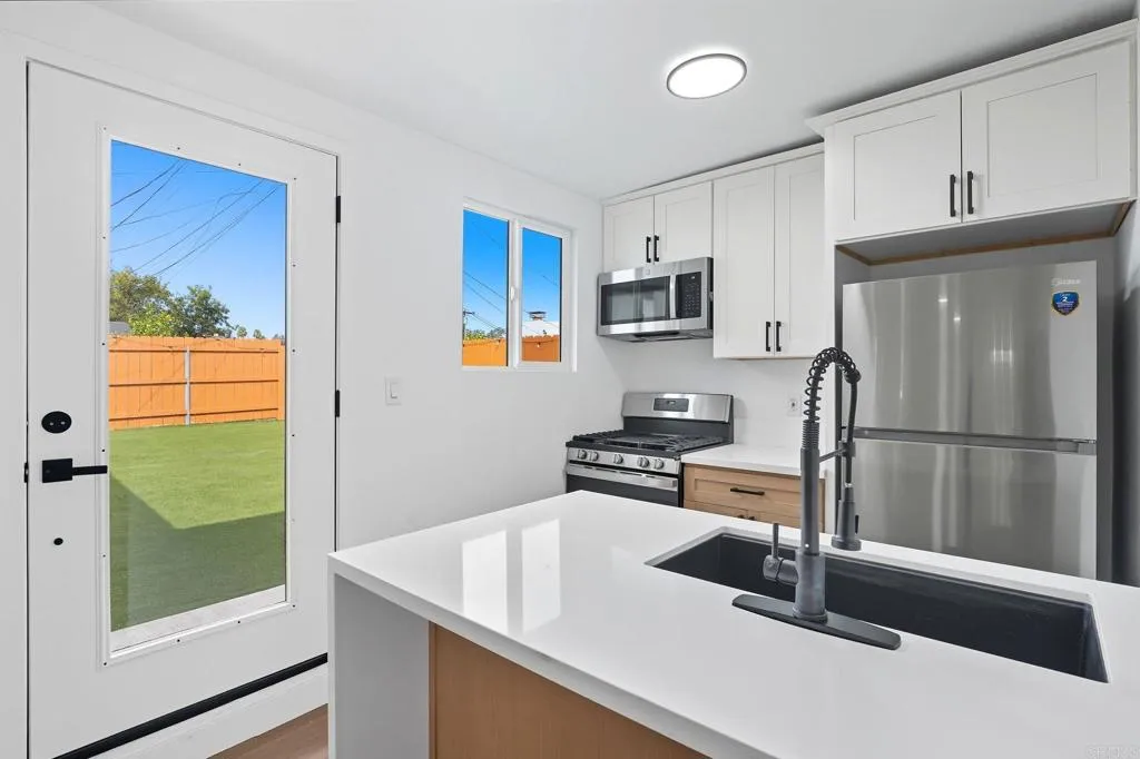 https://cdn.realtyfeed.com/cdn/127/306565832/2903d359e8f4707fb9a46b48d11ebd6f.webp