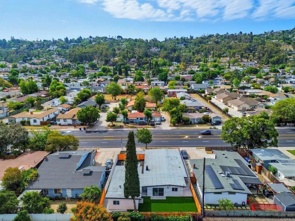 https://cdn.realtyfeed.com/cdn/127/306565832/3f4d869af8df1c1a5361932ea57c6c28.webp