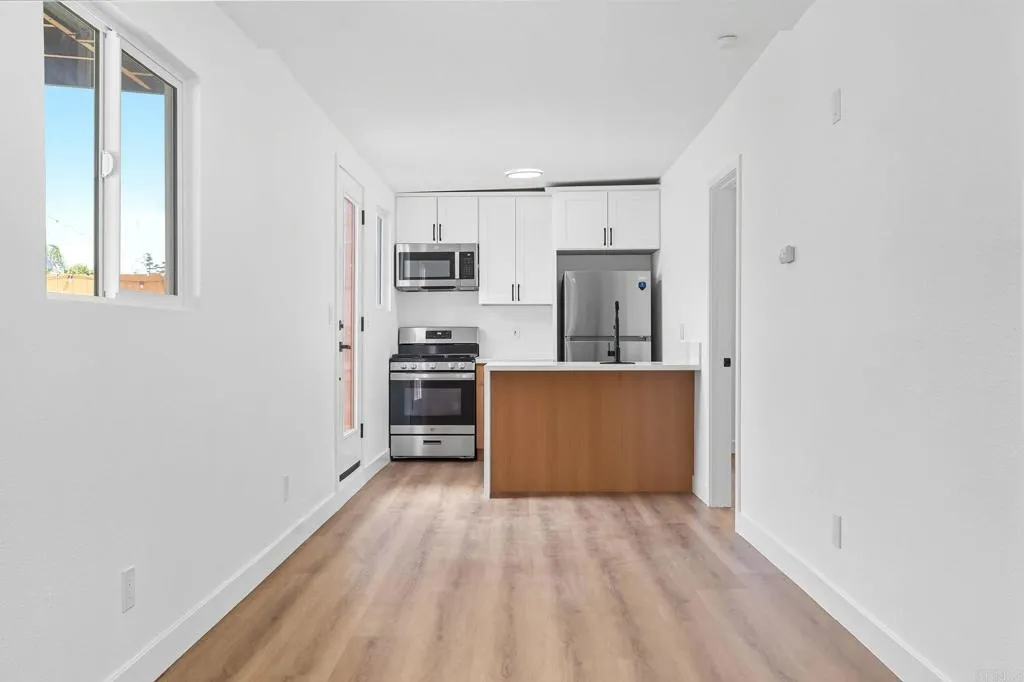 https://cdn.realtyfeed.com/cdn/127/306565832/da20072ef7862bd388064f484f38f4bc.webp