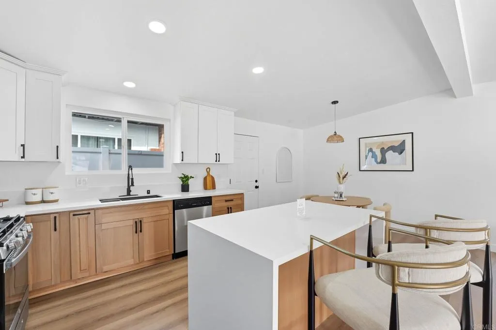 https://cdn.realtyfeed.com/cdn/127/306565832/fbc37152502be13fcaf7fa83611078fb.webp
