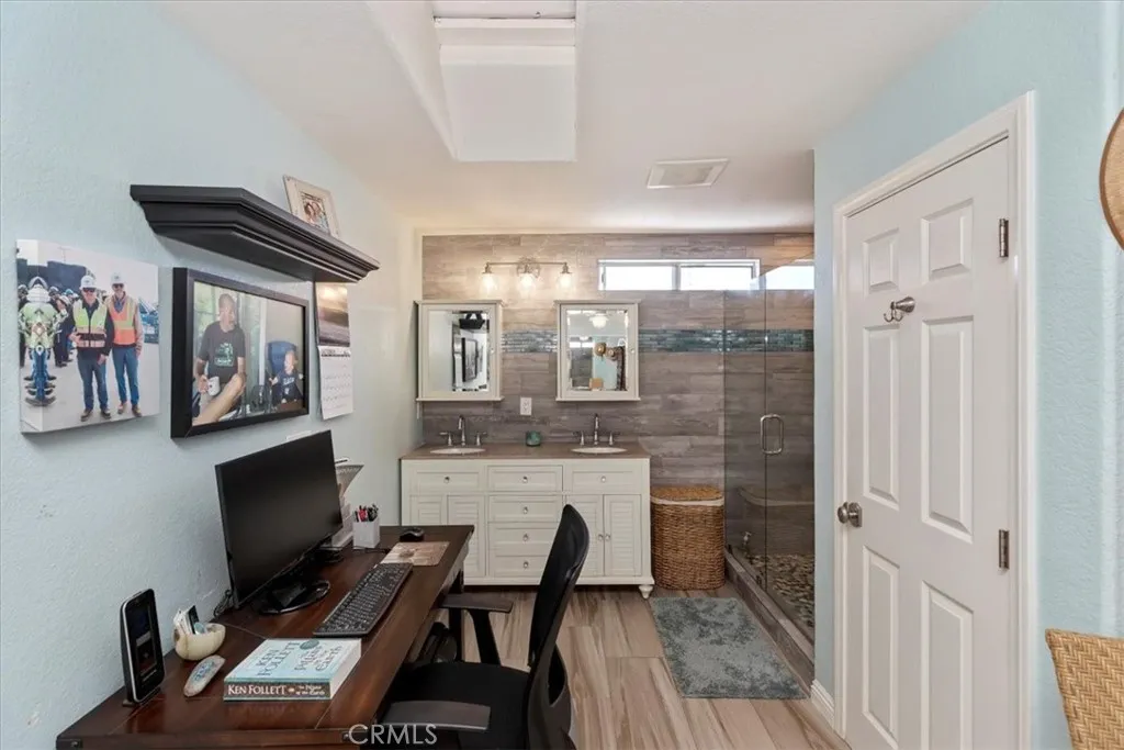 https://cdn.realtyfeed.com/cdn/127/306565878/8d673cac4cb0ccfcd99b807d50f9a55a.webp