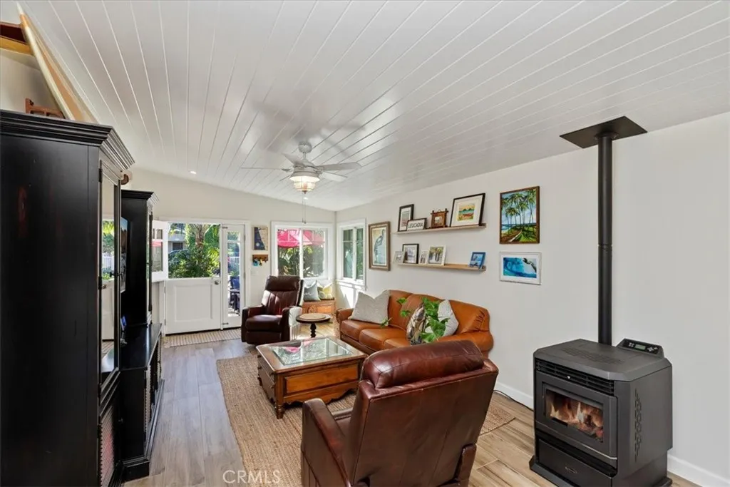 https://cdn.realtyfeed.com/cdn/127/306565878/d3bc3993da5915ce1bc4be9420c5d868.webp