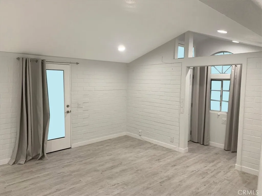 https://cdn.realtyfeed.com/cdn/127/306565878/f9ca6d593dfacdc53554bb5b43f40145.webp