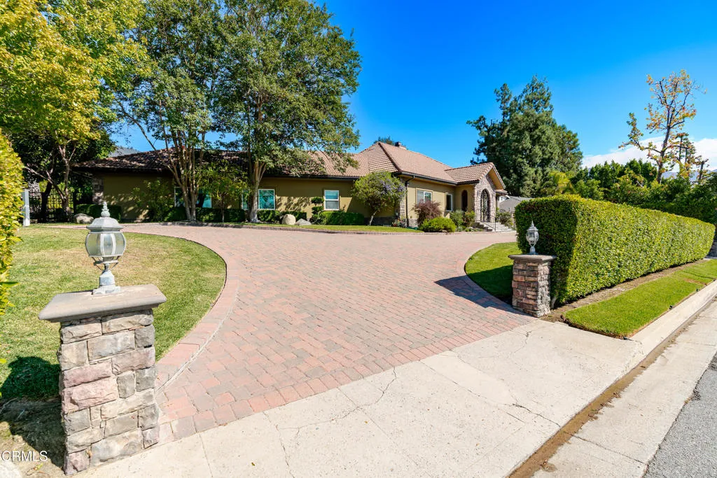La Canada Flintridge, CA 91011