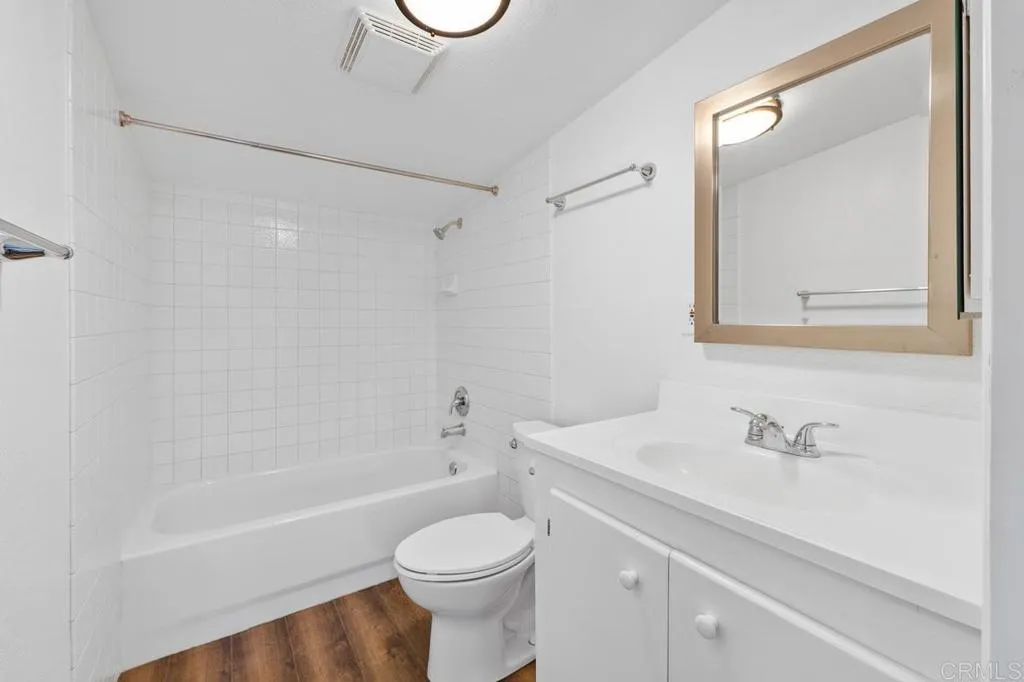 https://cdn.realtyfeed.com/cdn/127/306565927/177c7337b294a20f53aadae7b6e2a1cf.webp