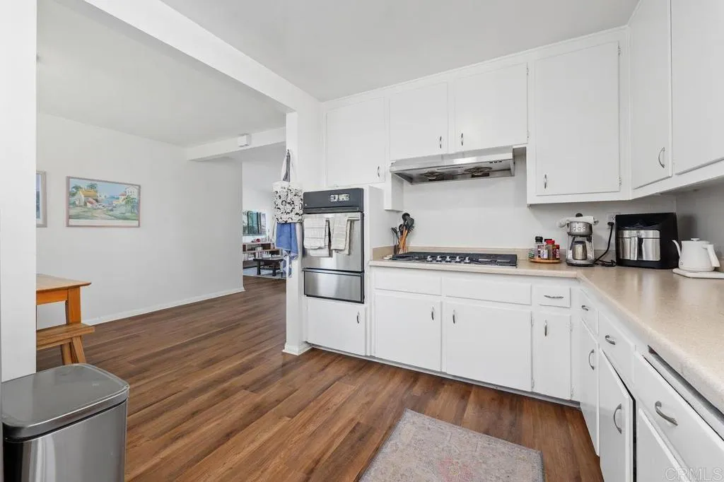 https://cdn.realtyfeed.com/cdn/127/306565927/4040592705cc1738e6f12a838e28af2e.webp