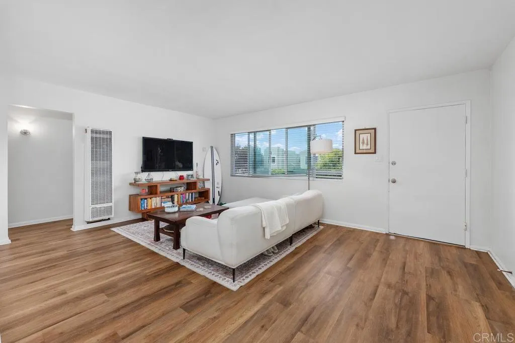 https://cdn.realtyfeed.com/cdn/127/306565927/d3fc9dec26cc11e9719281610b65fffd.webp