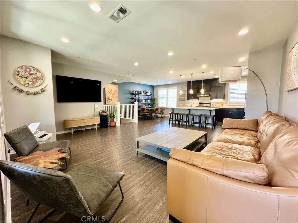 Irvine, CA 92618