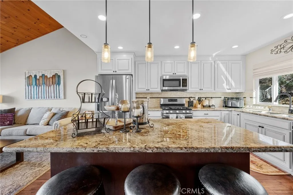 Lake Arrowhead, CA 92352