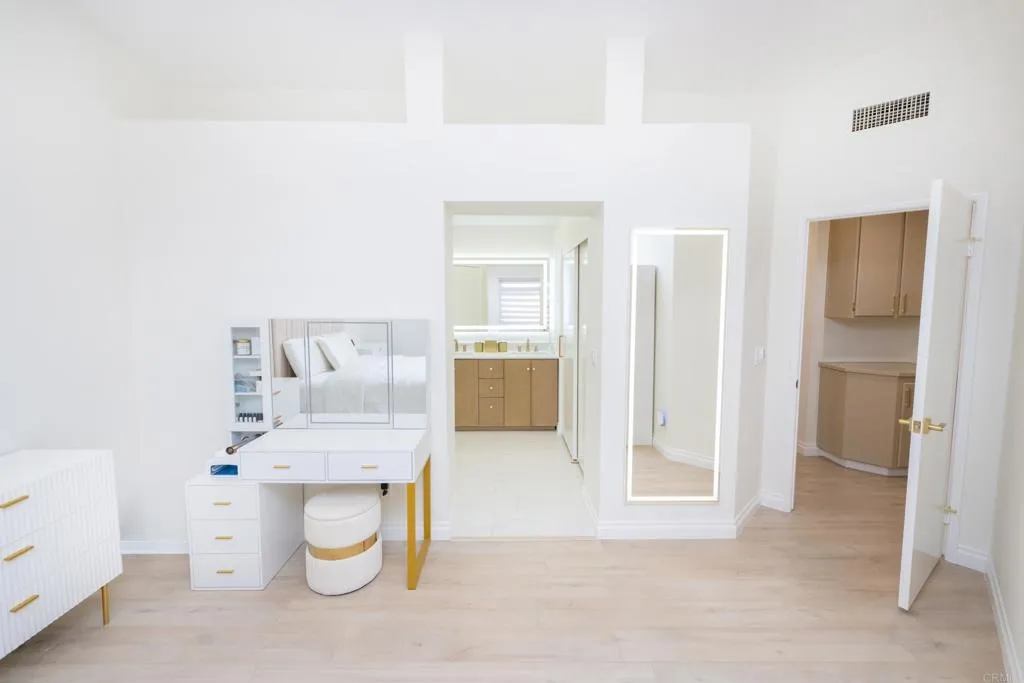 https://cdn.realtyfeed.com/cdn/127/306565997/8fc745e52e4d72c6599f433d47c38d45.webp