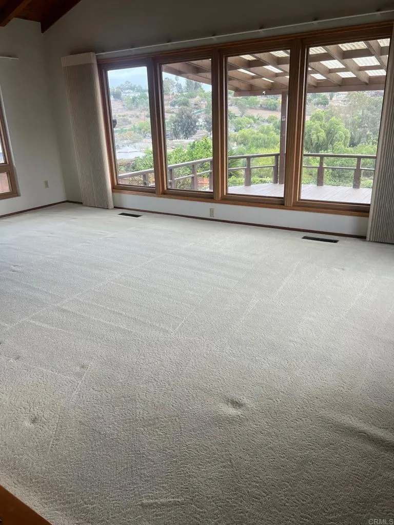 https://cdn.realtyfeed.com/cdn/127/306566045/d24d7a118ee9d6544adfa65737d8c339.webp