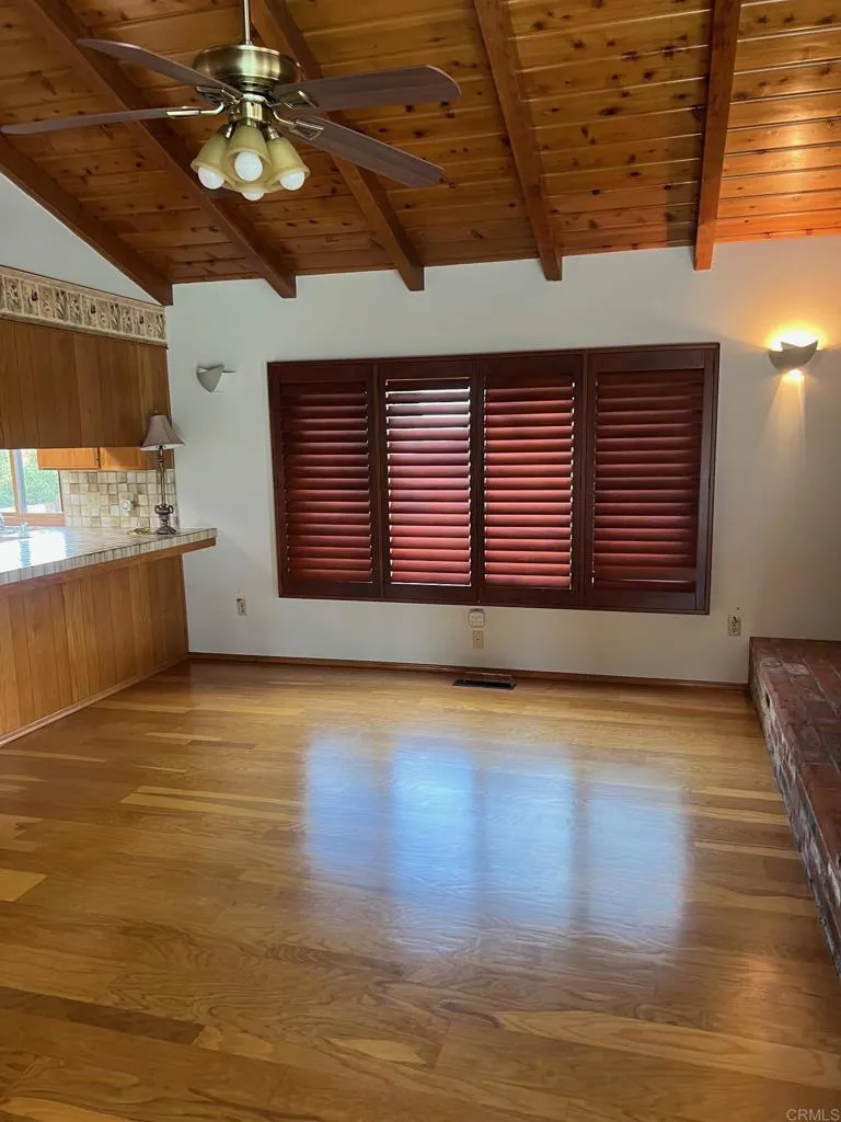 https://cdn.realtyfeed.com/cdn/127/306566045/f3fb61a059efabde460a8028acf664dd.webp
