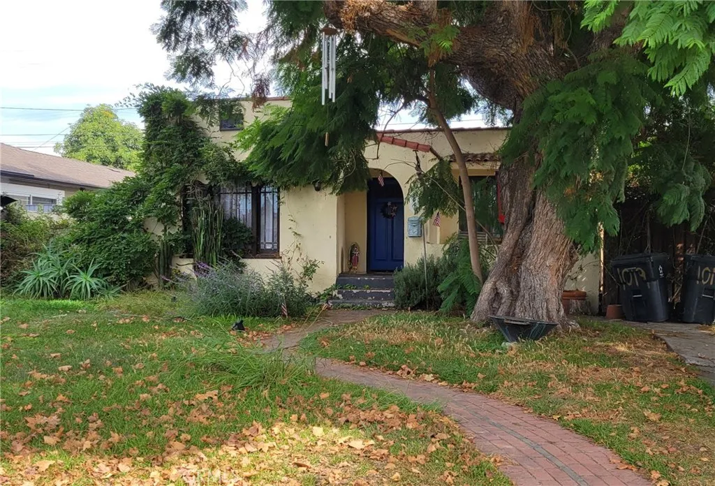 Santa Ana, CA 92701