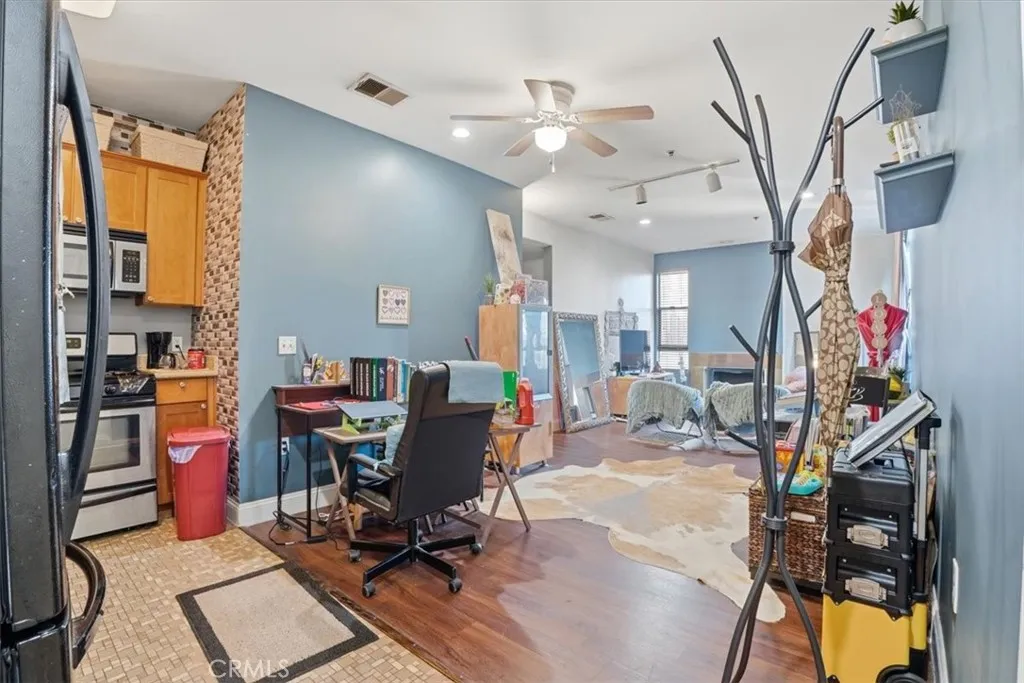 6938 Laurel Canyon, Los Angeles, CA 91605 - Photo 4 of 30, North Hollywood, CA