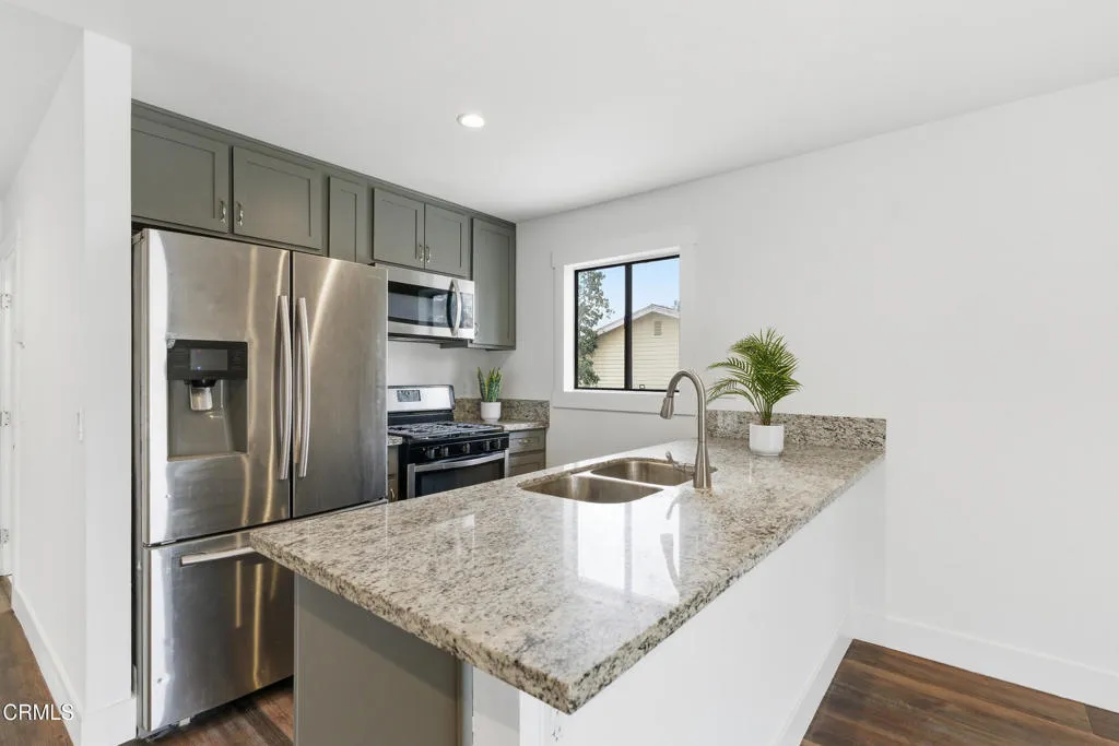 362 W Santa Barbara Street, Santa Paula, CA 93060 - Photo 5 of 29, Santa Paula, CA