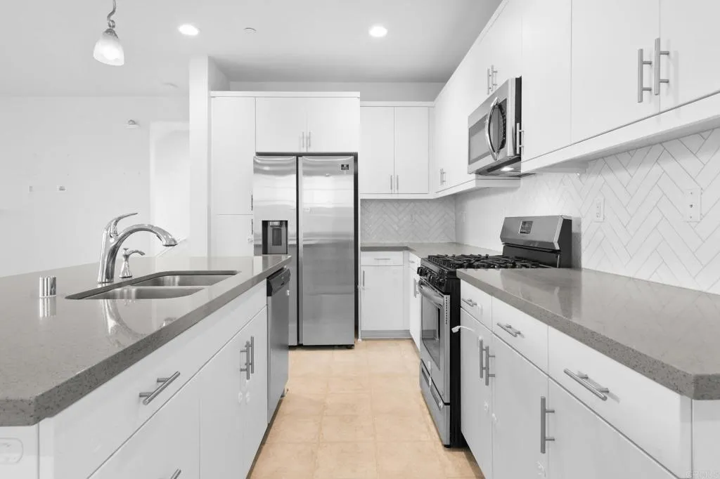 Photo #6: PTP2507822 Listing 