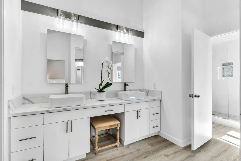 https://cdn.realtyfeed.com/cdn/127/306566106/14a51ad66c7d2aae93b18b4d2a5533ba.webp