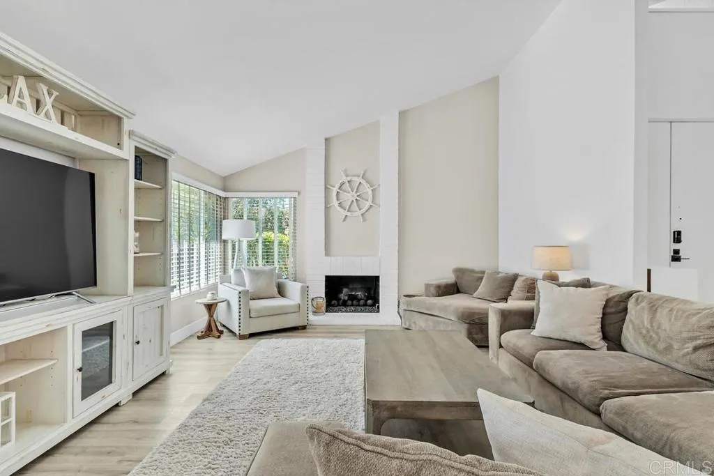 https://cdn.realtyfeed.com/cdn/127/306566106/8701ad7828707e0dd2be2711282605a4.webp