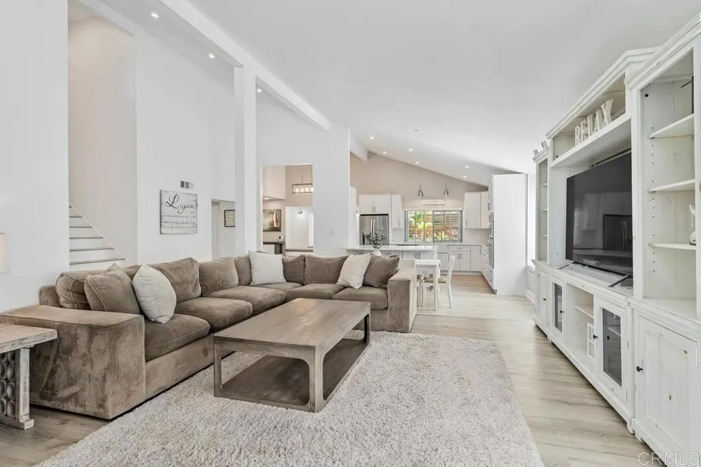 https://cdn.realtyfeed.com/cdn/127/306566106/f050f0a547c62f75de2918bbb12a6252.webp