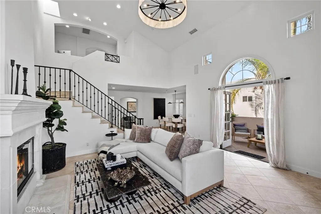 Newport Beach, CA 92663