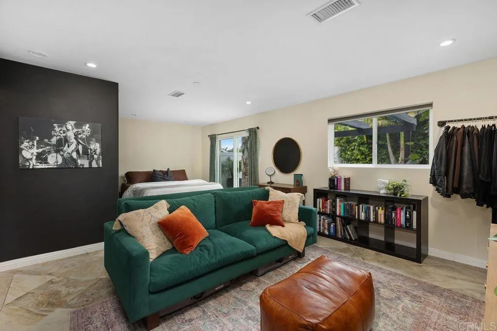 https://cdn.realtyfeed.com/cdn/127/306566178/80e8ceea14f1ef9a31327793f7cd1868.webp