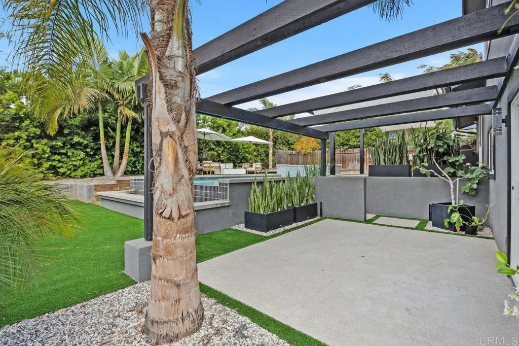 https://cdn.realtyfeed.com/cdn/127/306566178/f4c4e59b7f6690934978f72e75c8bcf9.webp