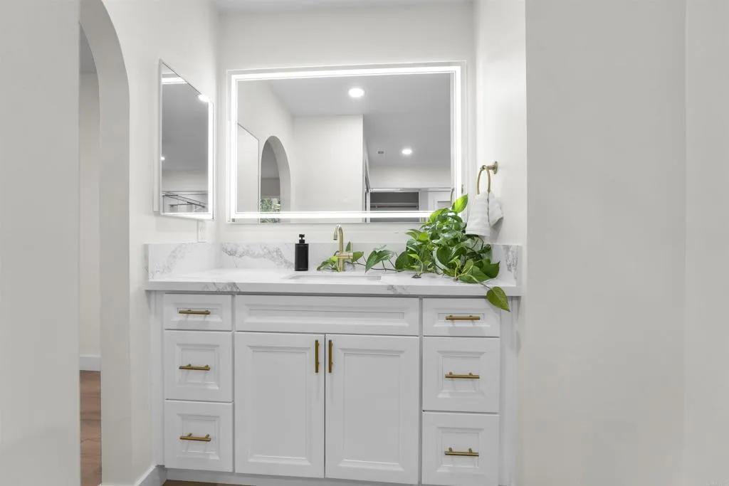 https://cdn.realtyfeed.com/cdn/127/306566182/36e33f44530c2f4b32be00d5f6b5df26.webp
