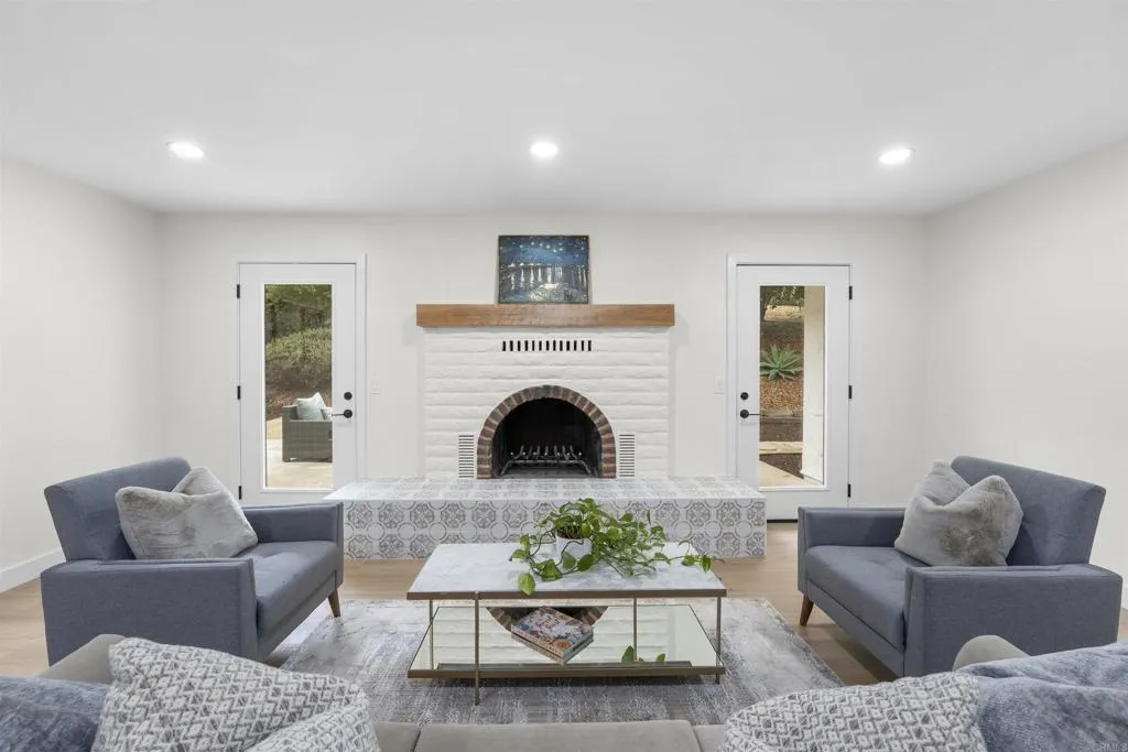 https://cdn.realtyfeed.com/cdn/127/306566182/8f965d1ef4c72ae9c128f270d4b0b976.webp