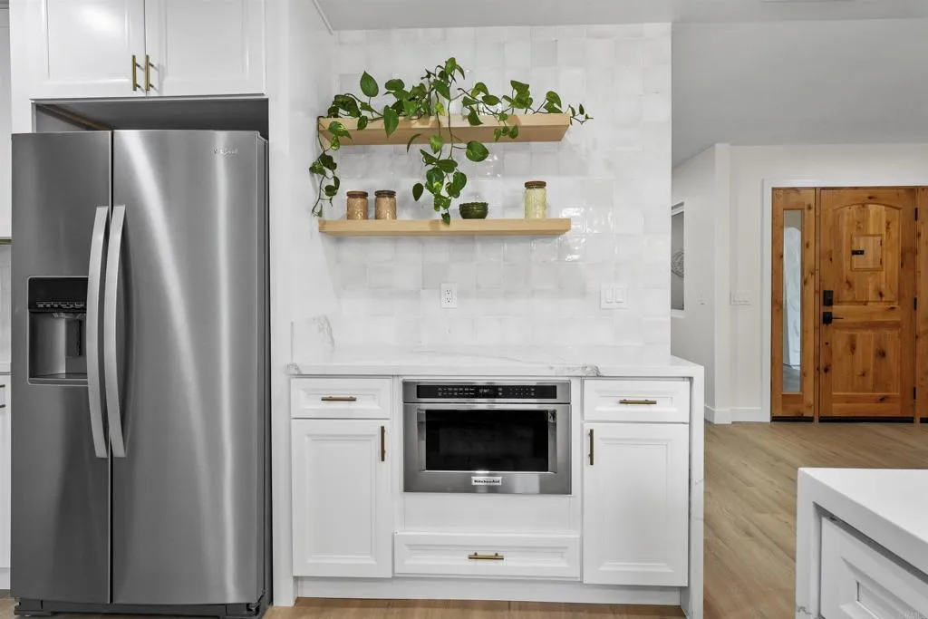 https://cdn.realtyfeed.com/cdn/127/306566182/936529cd57d3b416d44f813f3025f2c1.webp