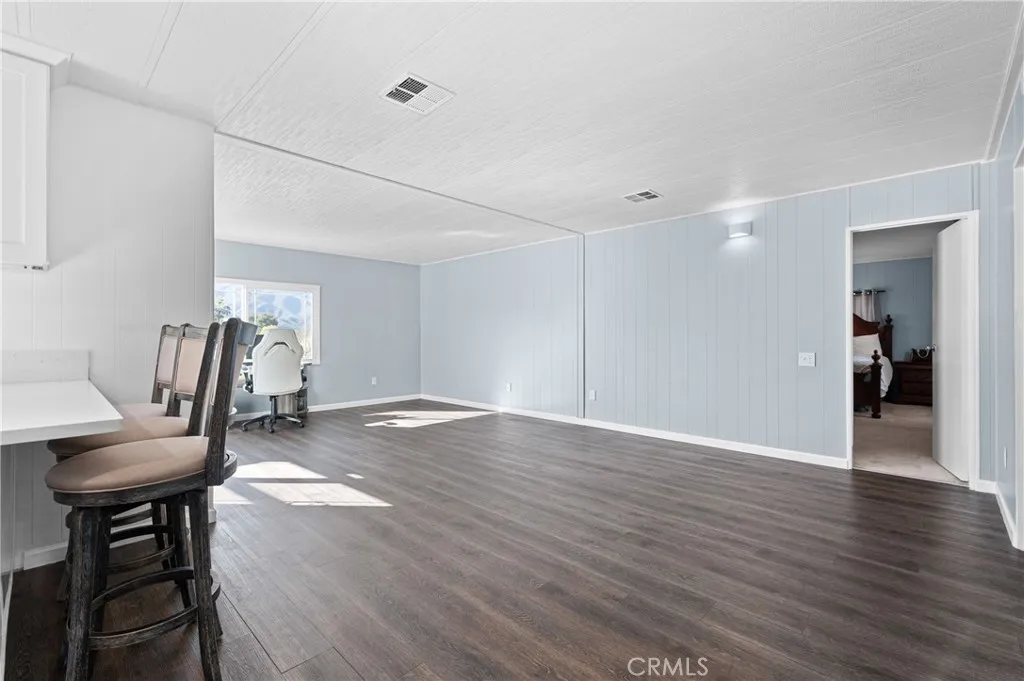 https://cdn.realtyfeed.com/cdn/127/306566192/1b32329ffd3f52379f72c13d1a79c96d.webp