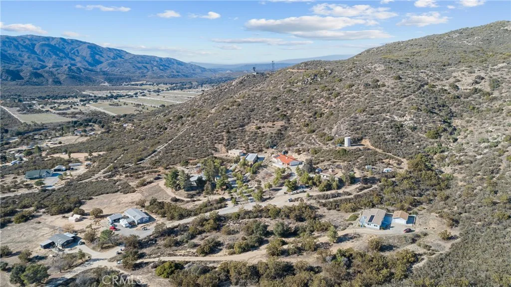https://cdn.realtyfeed.com/cdn/127/306566192/70d7c1727ef30ea2c698b4d2387c8a53.webp