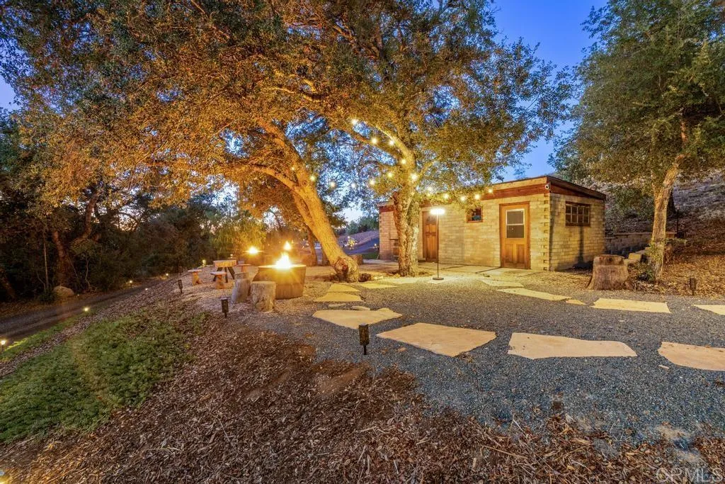 https://cdn.realtyfeed.com/cdn/127/306566332/dd1fc9fa8c7e35c86014df3a1c959655.webp