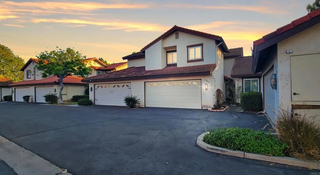 MLS: PTP2507827 Condo For Sale