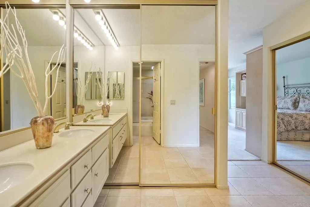https://cdn.realtyfeed.com/cdn/127/306566448/3bbeb7a2fa755883ebeed019c4b1d738.webp