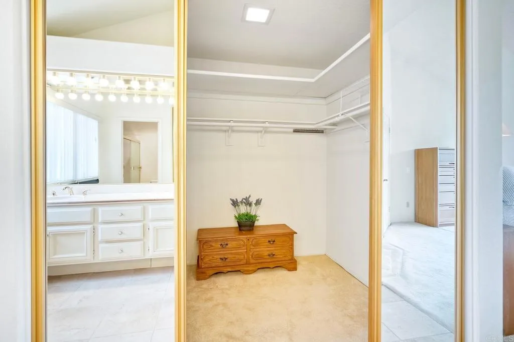 https://cdn.realtyfeed.com/cdn/127/306566448/492123eb8b8dea26f77164e065aecd70.webp
