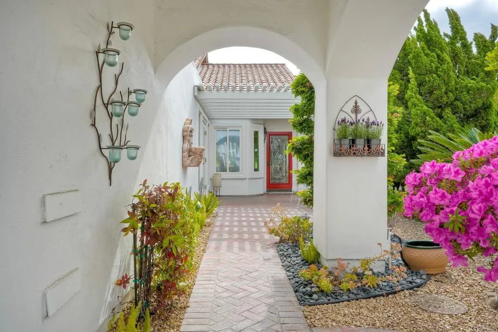 https://cdn.realtyfeed.com/cdn/127/306566448/6264b1255db5c441d4f1cba203890088.webp