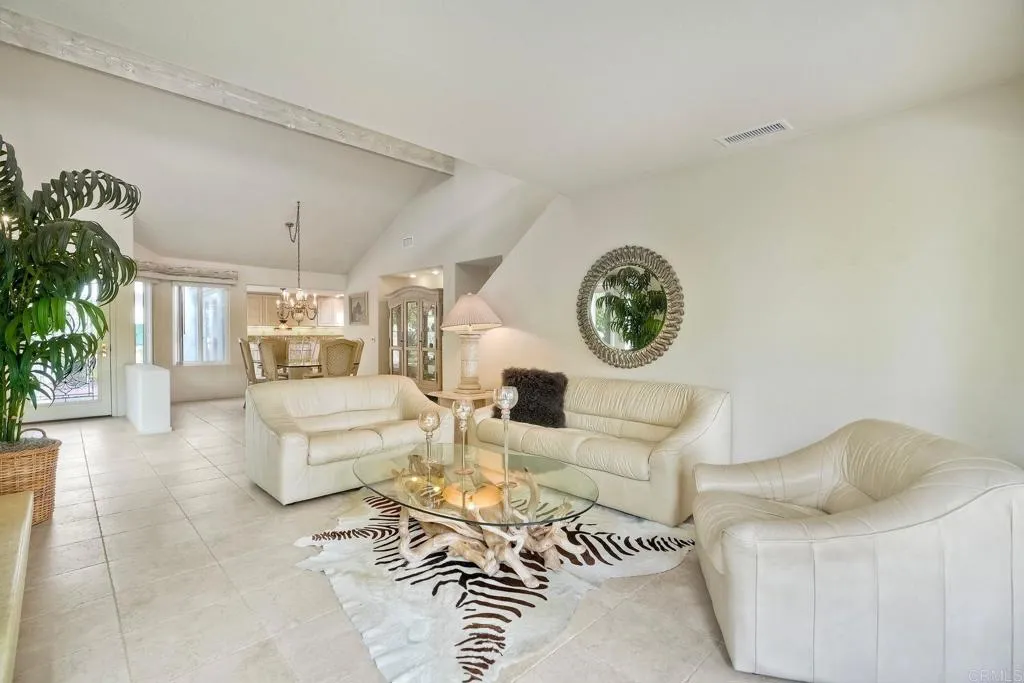 https://cdn.realtyfeed.com/cdn/127/306566448/e49a57b1232f25542e8e410b041dfbe1.webp