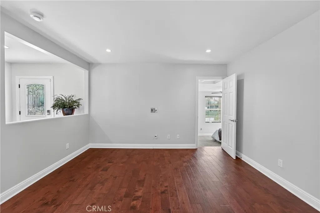 https://cdn.realtyfeed.com/cdn/127/306566472/29960eacaa596b034fdb057f97b2d1ef.webp