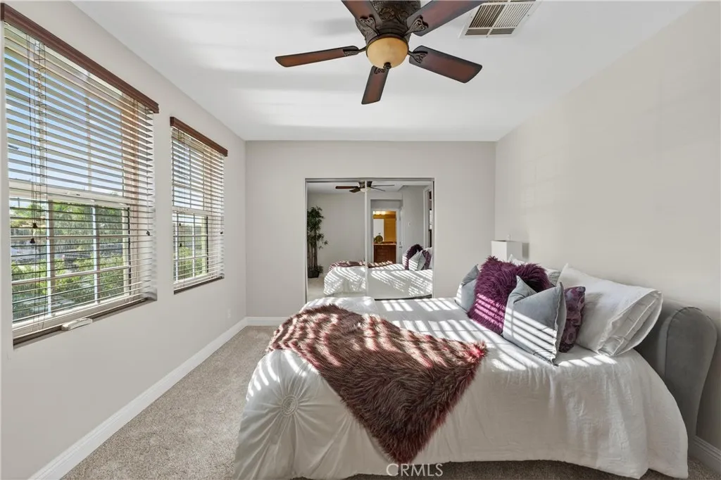 https://cdn.realtyfeed.com/cdn/127/306566472/410cc7a2eecee42f07c7905aba823cbd.webp