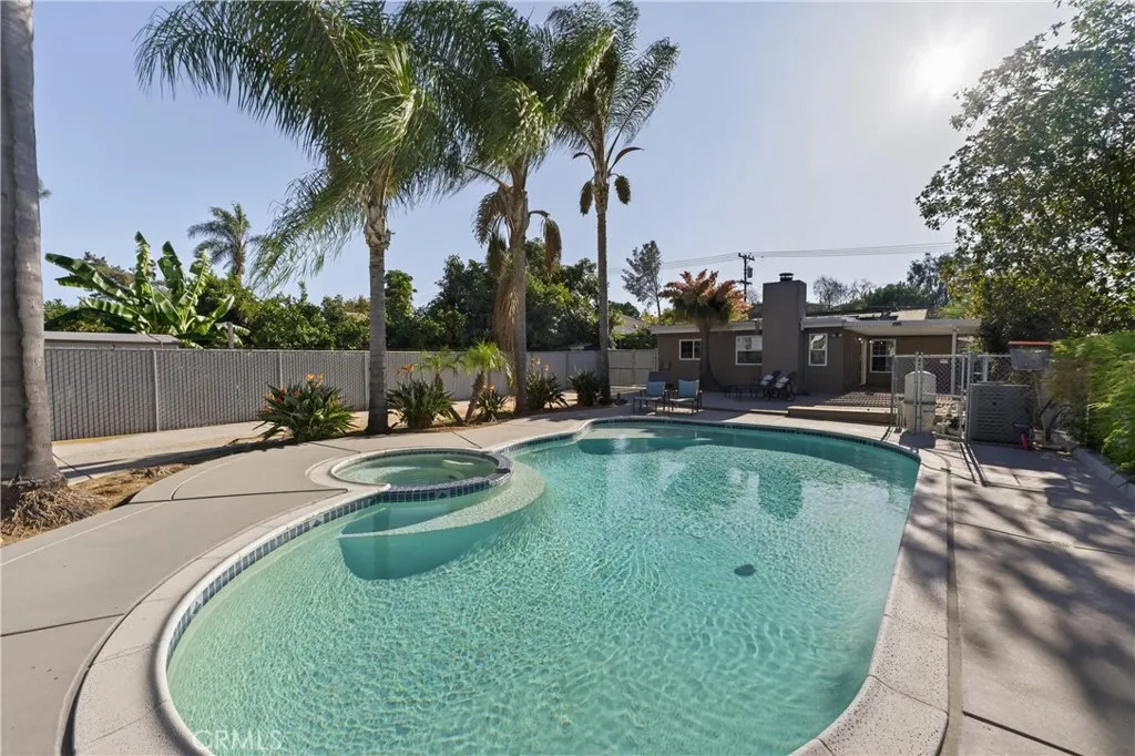 https://cdn.realtyfeed.com/cdn/127/306566472/65fa5f2efff411ff49331a6fdf5c9105.webp