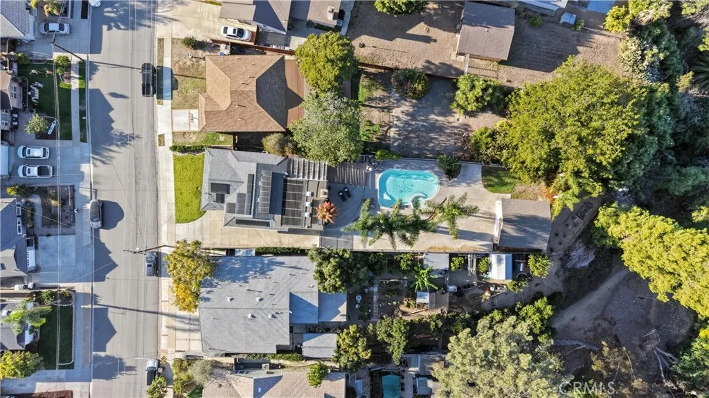 https://cdn.realtyfeed.com/cdn/127/306566472/7d88392ad68e7cd6626464c239ed68b1.webp