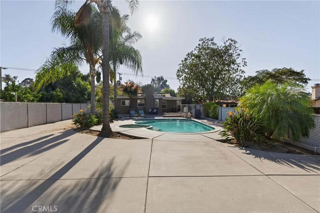 https://cdn.realtyfeed.com/cdn/127/306566472/8f81a48993e19b519ea7a9b7f8255c09.webp