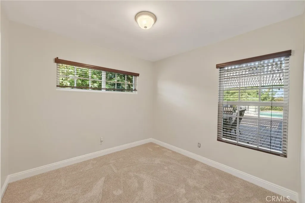 https://cdn.realtyfeed.com/cdn/127/306566472/ad5f6108d4db6ce1d239f2b0850f4840.webp