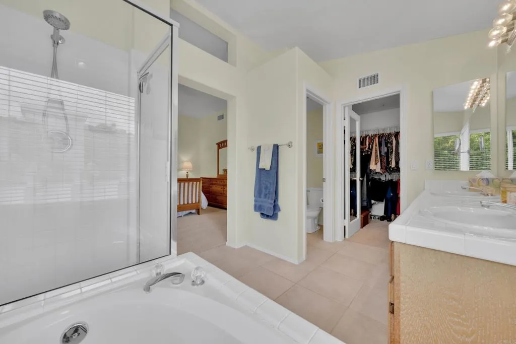 https://cdn.realtyfeed.com/cdn/127/306566494/0296cfb19b439788aaf351e127f02b51.webp