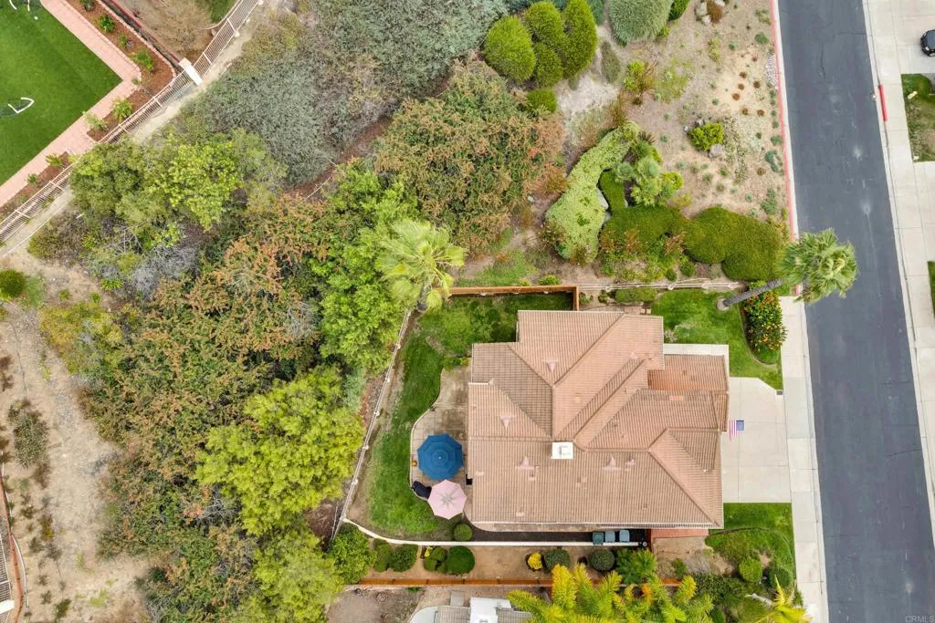 https://cdn.realtyfeed.com/cdn/127/306566494/28f66e4cde9e3351aed4a4c6128a8ec4.webp