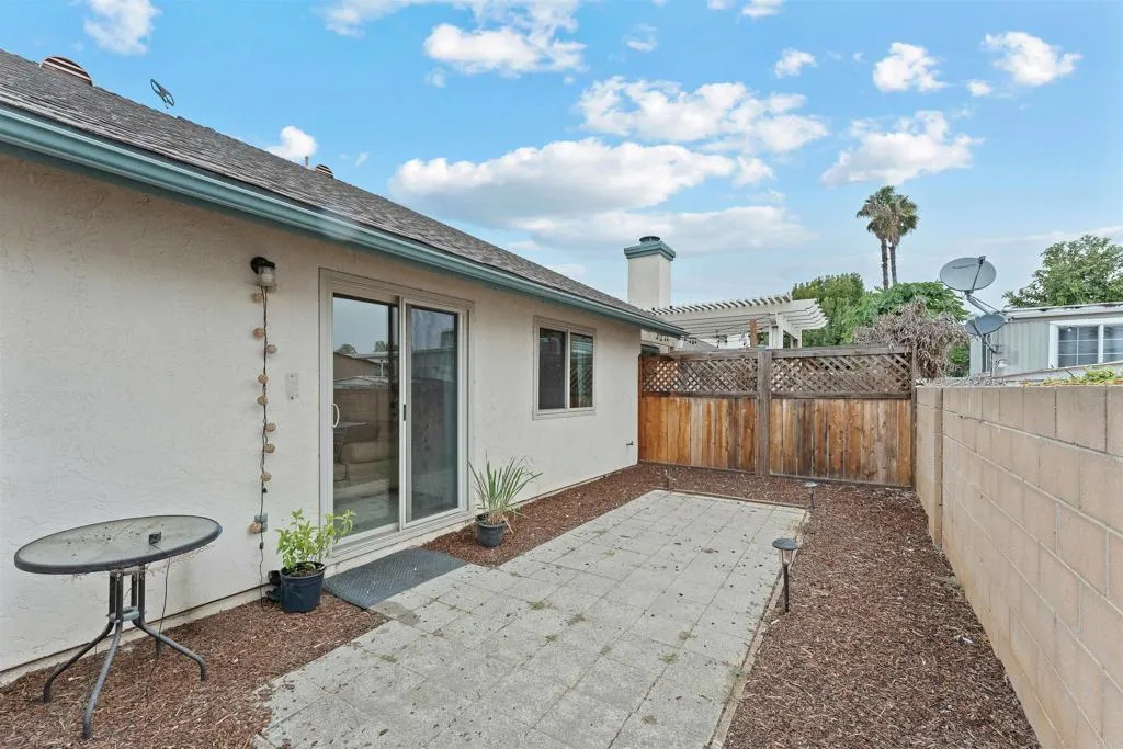 https://cdn.realtyfeed.com/cdn/127/306566506/29d17233d9109b7d5cb72a17d3b5c0c0.webp