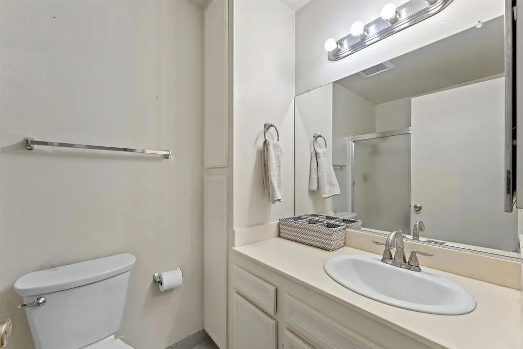 https://cdn.realtyfeed.com/cdn/127/306566506/8862ef5bf2978f23fc960047a60b5f19.webp