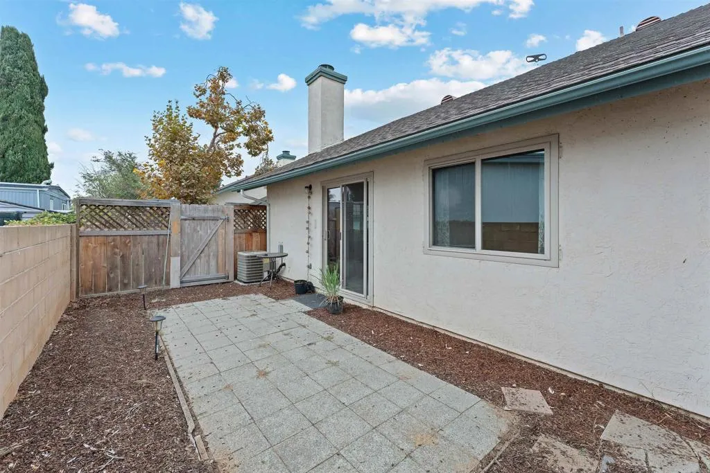 https://cdn.realtyfeed.com/cdn/127/306566506/b7fc64a6108f81bd47c348ff8ae23023.webp