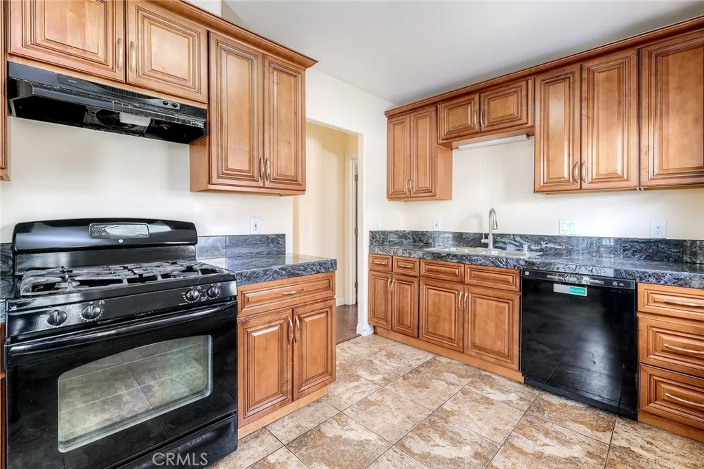https://cdn.realtyfeed.com/cdn/127/306566528/4b58adc33ecc6fa4dfc57d55f34d5743.webp